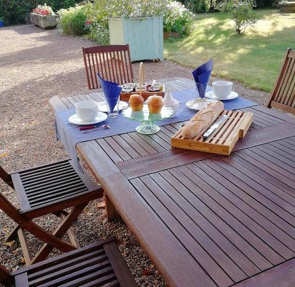 مبيت وإفطار Chambres D Hôtes   Domaine Des Perrières