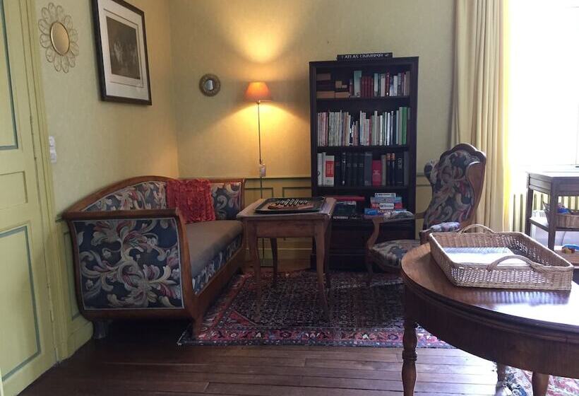 住宿加早餐 Château De Pintray