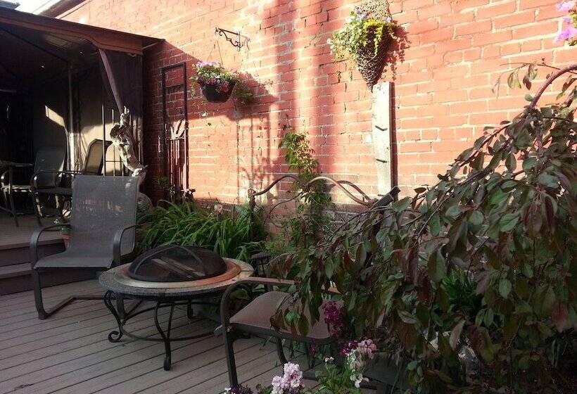 مبيت وإفطار Country Encounters Accommodations