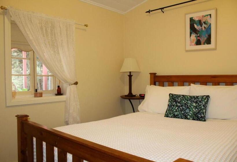 ベッドアンドブレックファースト Telegraph Cottage