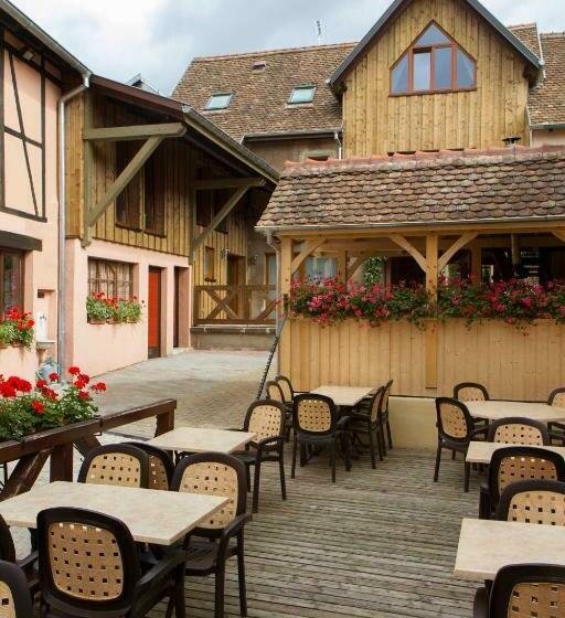 ベッドアンドブレックファースト La Griffe à Foin Au Restaurant Raisin D'or