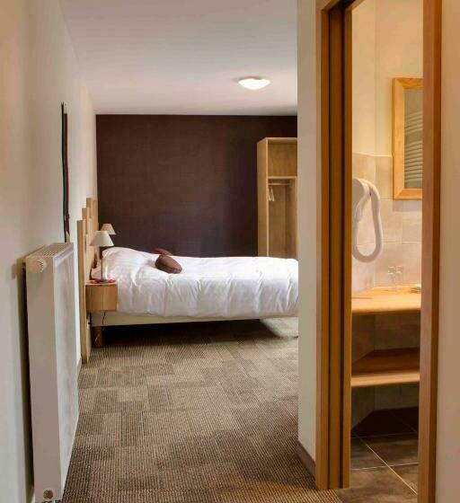 ベッドアンドブレックファースト La Griffe à Foin Au Restaurant Raisin D'or