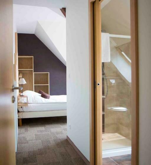 ベッドアンドブレックファースト La Griffe à Foin Au Restaurant Raisin D'or