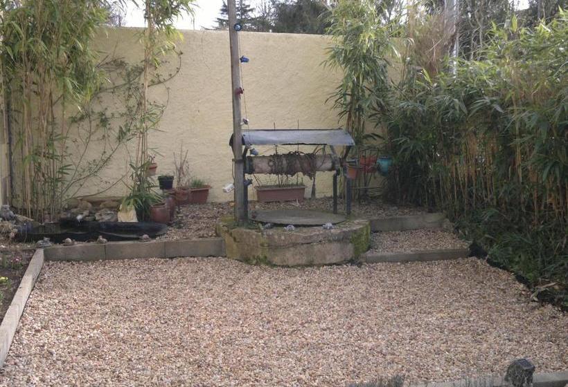 Bed and Breakfast La Maison Jaune