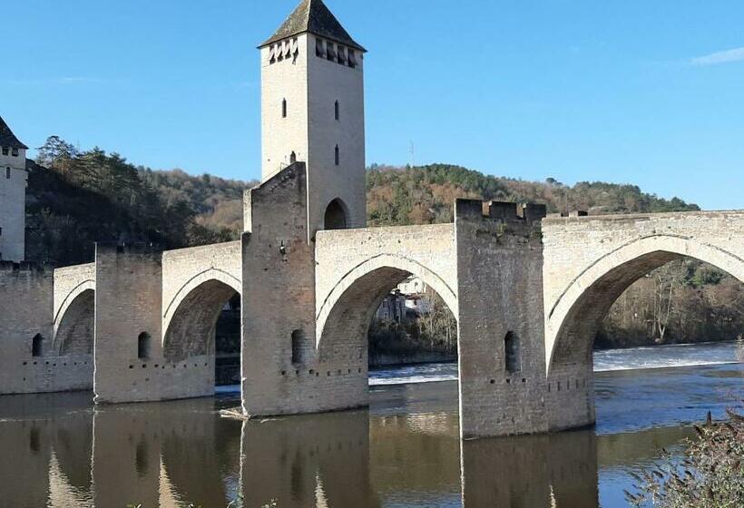 ベッドアンドブレックファースト Le Balcon Des Jasses