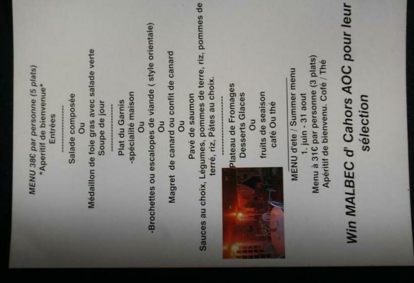 ベッドアンドブレックファースト Le Balcon Des Jasses