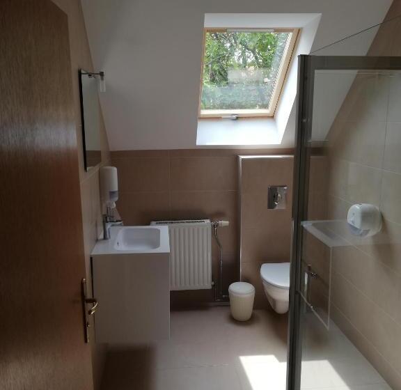 민박 Levanda Panzió