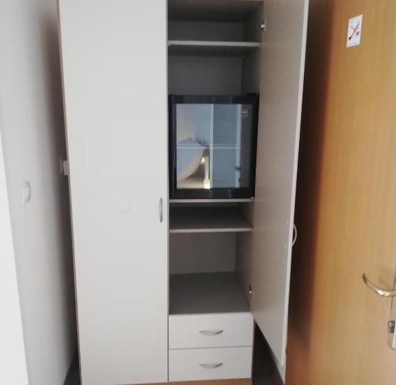 민박 Levanda Panzió