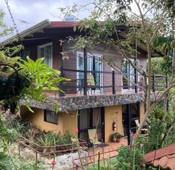 تختخواب و صبحانه Rinconcito Verde