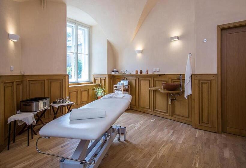 Ea Zamecky Hotel Hruba Skala