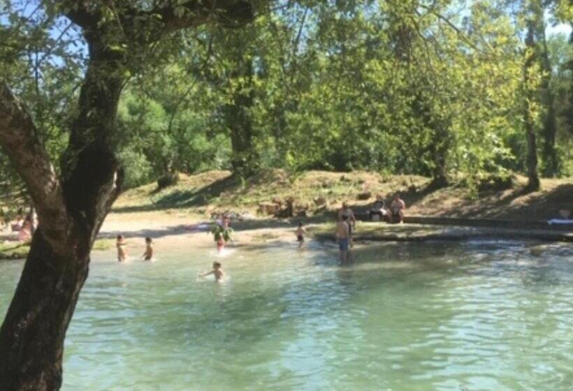 Greenside Of Sea Hostel