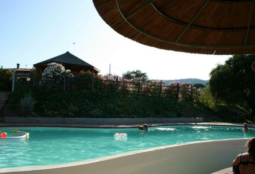 בית מלון כפרי Agriturismo Pedru Caddu