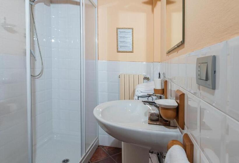 בית מלון כפרי Agriturismo Sarmore