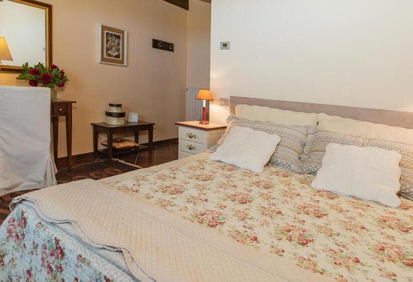 בית מלון כפרי Agriturismo Sarmore