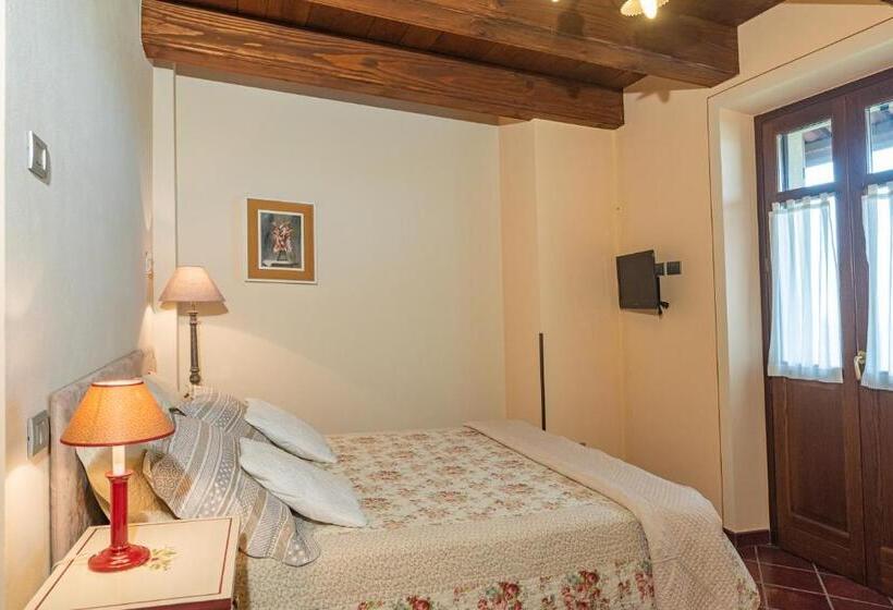 בית מלון כפרי Agriturismo Sarmore