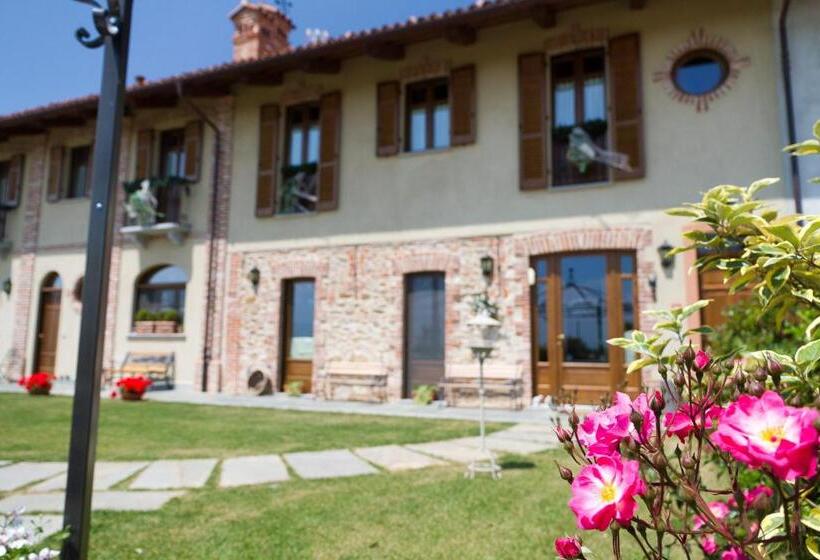 בית מלון כפרי Agriturismo Sarmore