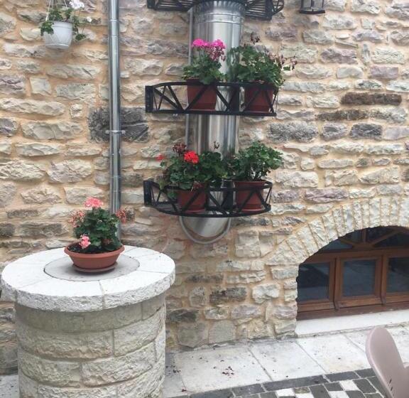 בית מלון כפרי Argjiro Traditional