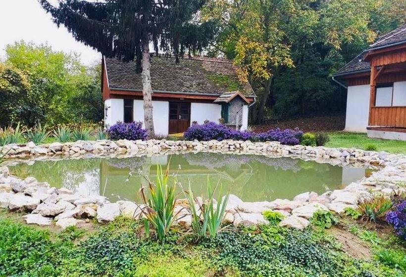 בית מלון כפרי Belvárdi Fogadó