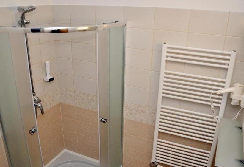 בית מלון כפרי Belvárdi Fogadó