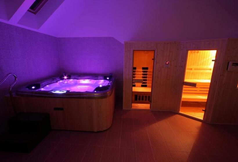 בית מלון כפרי Belvárdi Fogadó