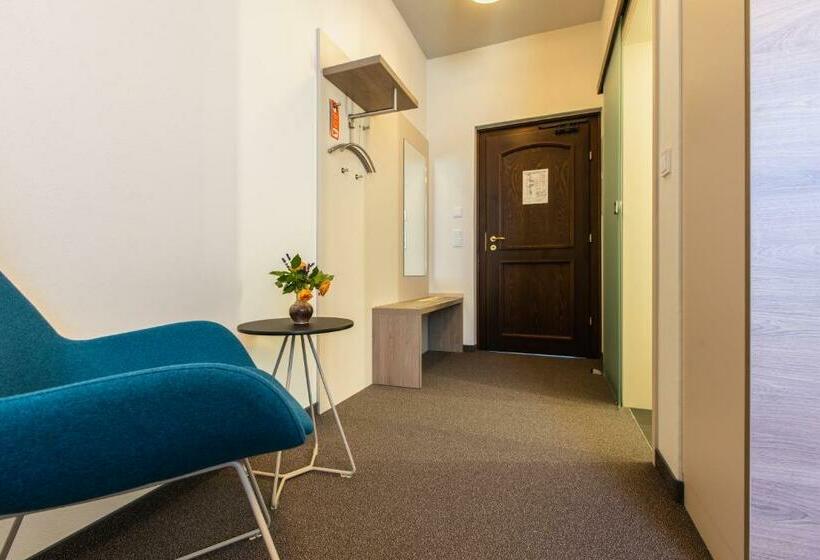 فندق Bildungsgut Schmochtitz