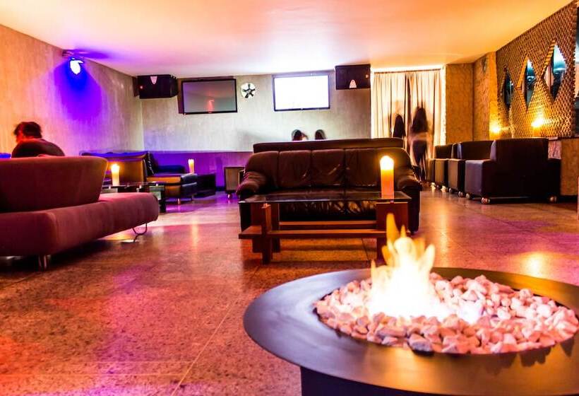 هتل Cariongo Plaza