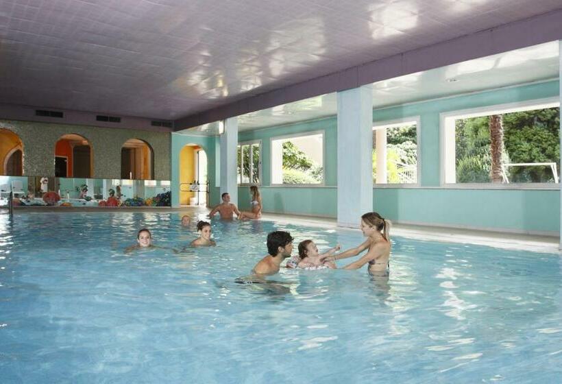 فندق Castel Lodron