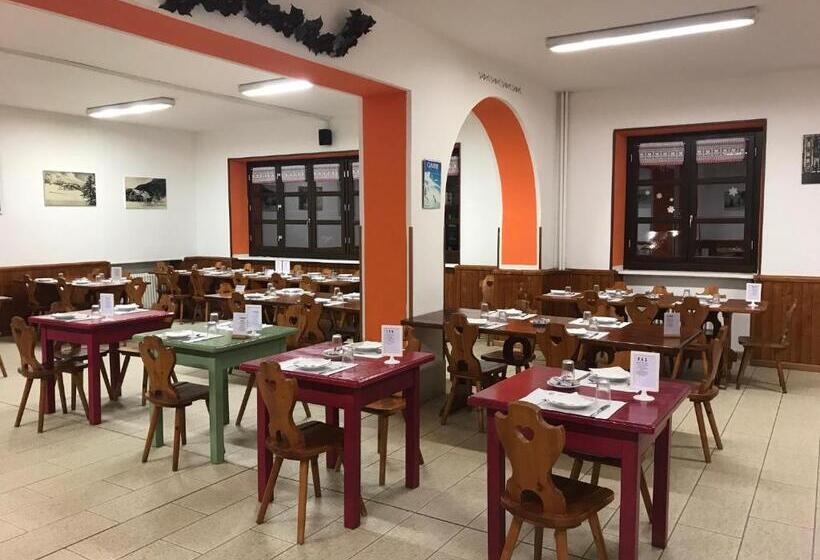 Отель Chalet Della Luna Attenzione Lavori Di Ristrutturazione In Corso Impalcatura