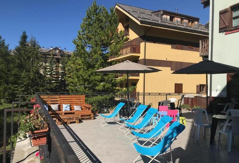 Отель Chalet Della Luna Attenzione Lavori Di Ristrutturazione In Corso Impalcatura