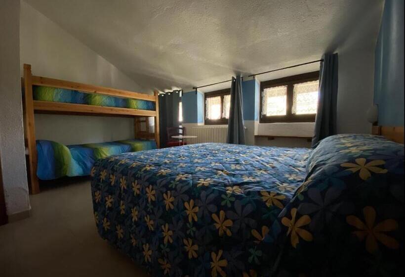 Отель Chalet Della Luna Attenzione Lavori Di Ristrutturazione In Corso Impalcatura