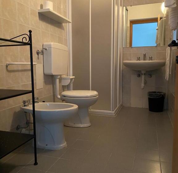 Отель Chalet Della Luna Attenzione Lavori Di Ristrutturazione In Corso Impalcatura