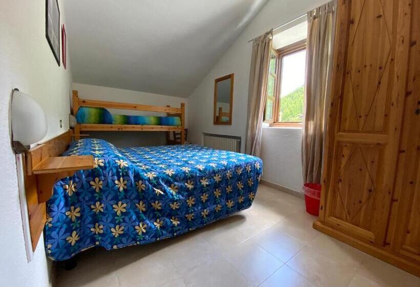 Отель Chalet Della Luna Attenzione Lavori Di Ristrutturazione In Corso Impalcatura