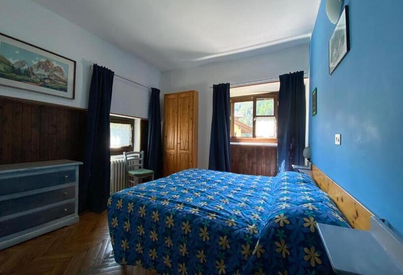 Отель Chalet Della Luna Attenzione Lavori Di Ristrutturazione In Corso Impalcatura