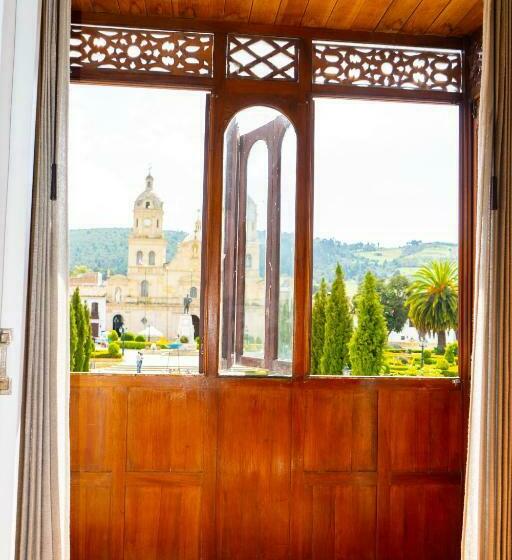 ホテル El Aerolito