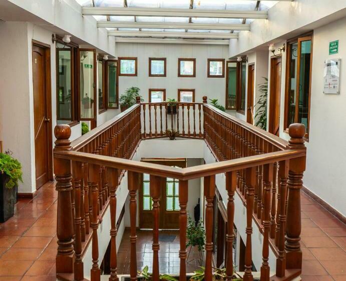 ホテル El Aerolito