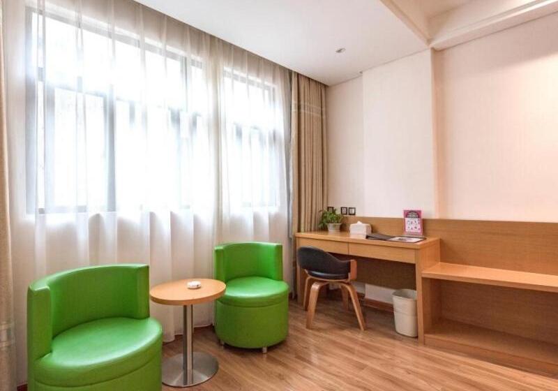 בית מלון כפרי Greentree Inn Guangxi Hepu Huanzhusouthrd.transit Center Express