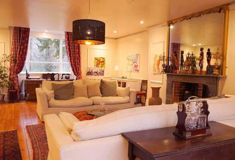 בית מלון כפרי Guestling Hall