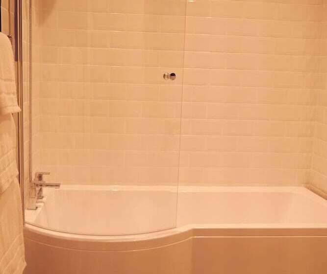 בית מלון כפרי Guestling Hall