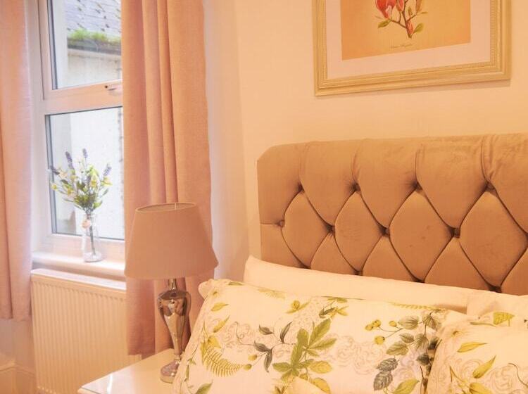 בית מלון כפרי Guestling Hall