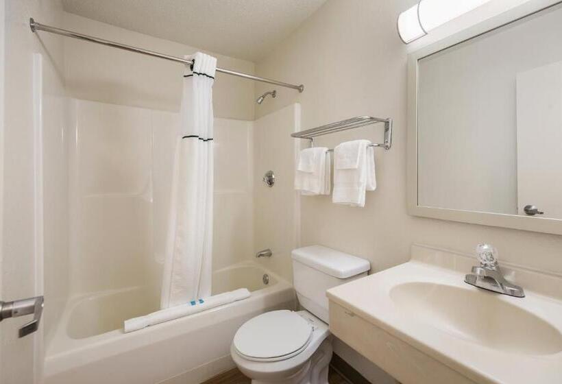 فندق Hometowne Studios By Red Roof Spartanburg   Asheville Highway