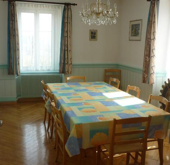 בית מלון כפרי La Caquerelle