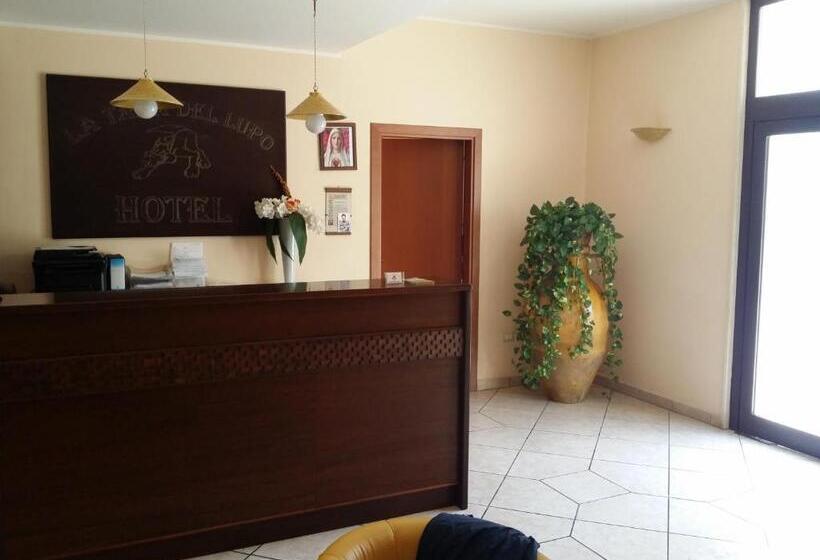 فندق La Tana Del Lupo