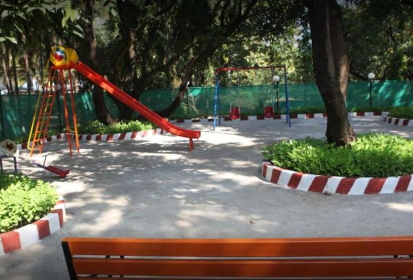 בית מלון כפרי Madhuvan Farm Cottage