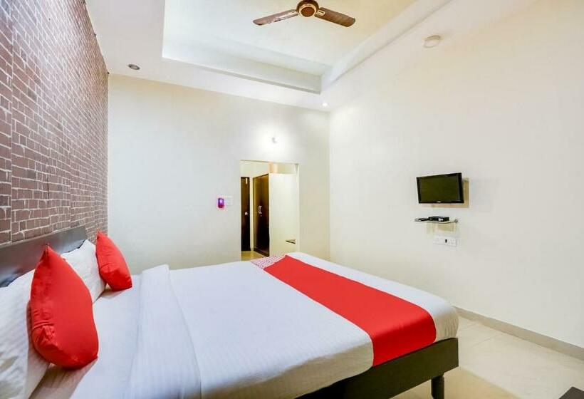 O The Thar Mid Way Hotel And Restaurant