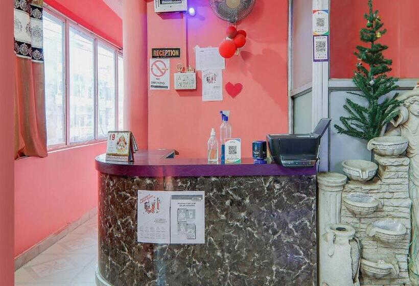 בית מלון כפרי Oyo 75326  Shri Sai Palace