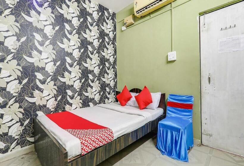 בית מלון כפרי Oyo 75326  Shri Sai Palace