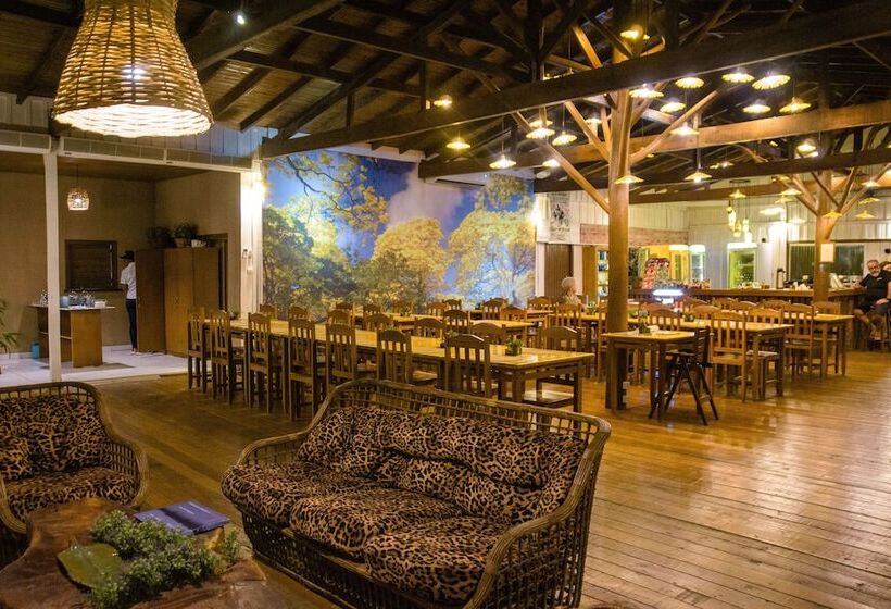 فندق Pantanal Jungle Lodge