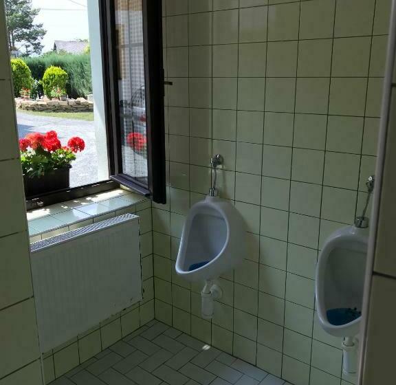 ホテル Penzion A Autokemp Wolf