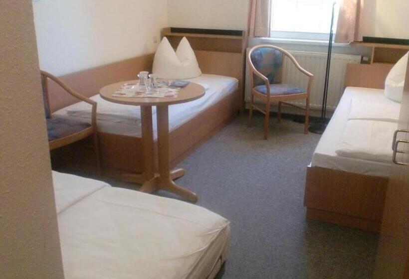 ホテル & Restaurant Zum Firstenstein