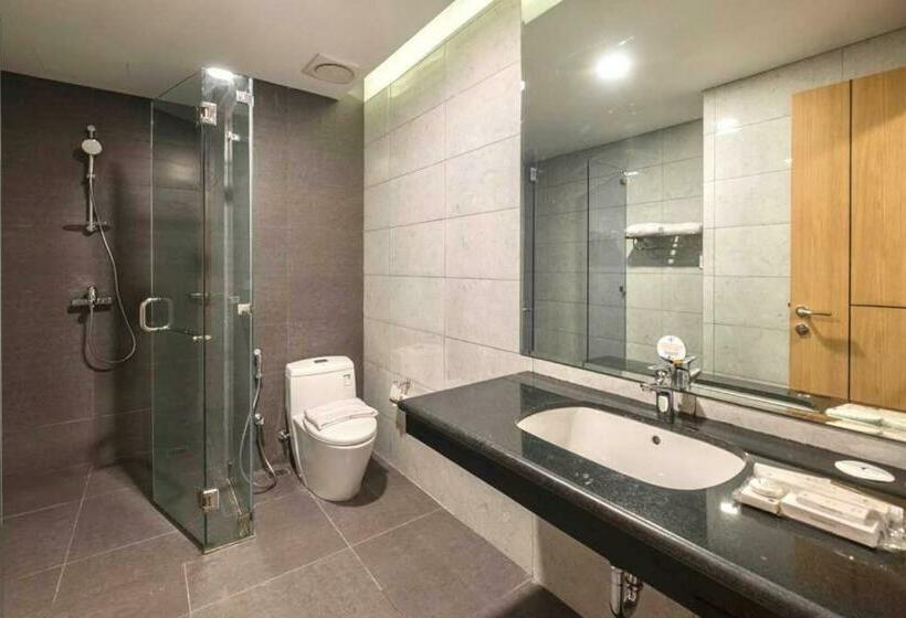 בית מלון כפרי Vasaka  Makassar  Managed By Dafam